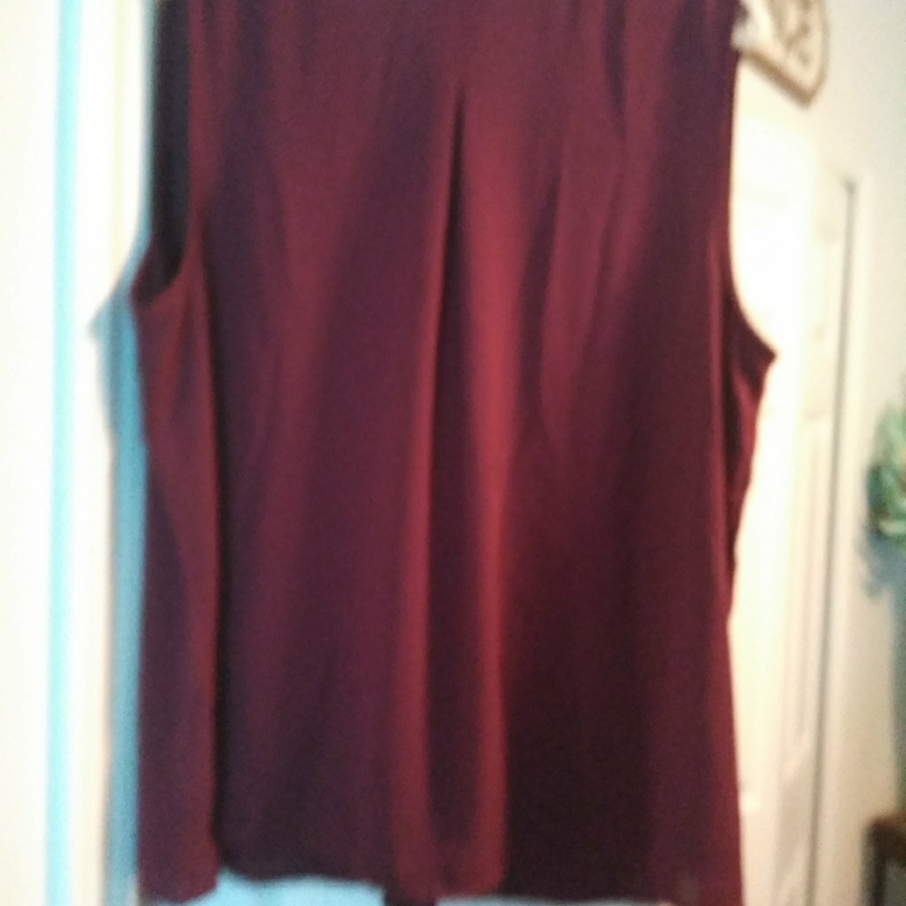 Avenue merlot sleeveless blouse - Picture 2 of 2